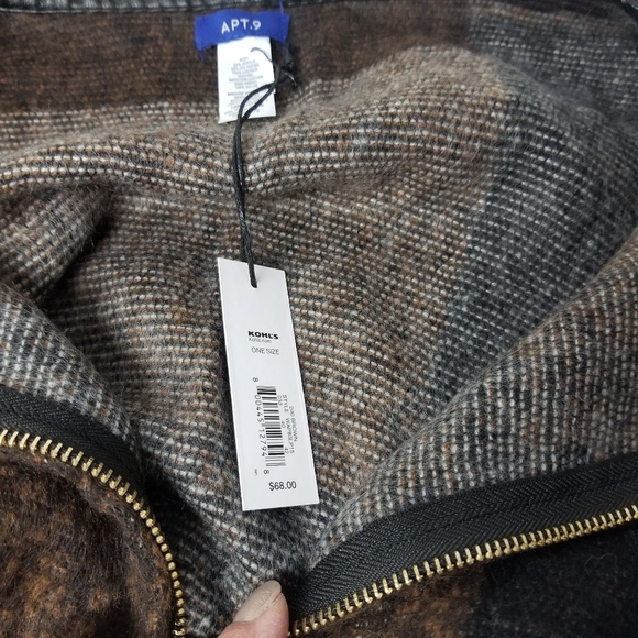 🎉HP🎉Soft & Cozy Poncho - Picture 6 of 8